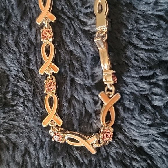 Avon Breast Cancer Awareness Women's Bracelet - Picture 2 of 8